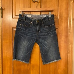 Gap 1969 Jean Shorts. Super soft. Waist 28, size 6. Medium wash.
